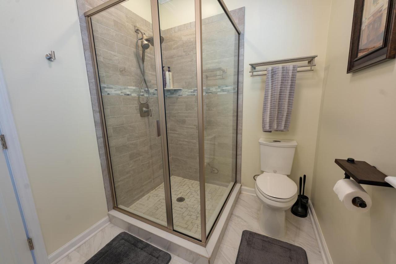 Remodeled Historic House Walkable To Everything Holiday home